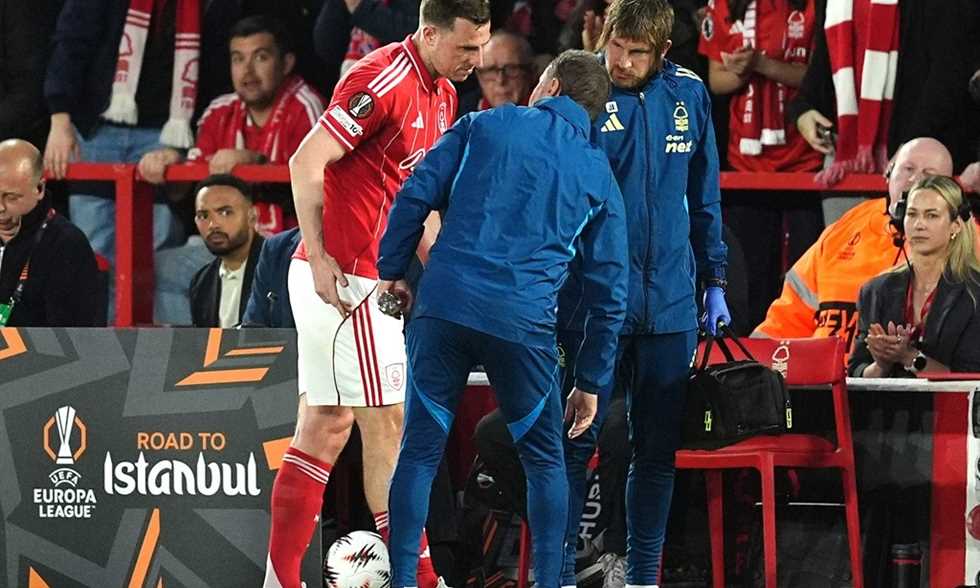 منافس مصر - مدرب فورست يكشف موقف وود بعد إصابته ضد بورتو