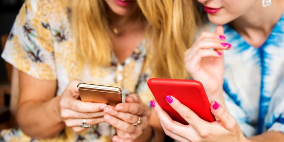 دليلك لضبط التوقيت الصيفي على هاتفك بسهولة.. ماذا تفعل إذا لم تتغير الساعة تلقائيًا؟ - صوت الأمة