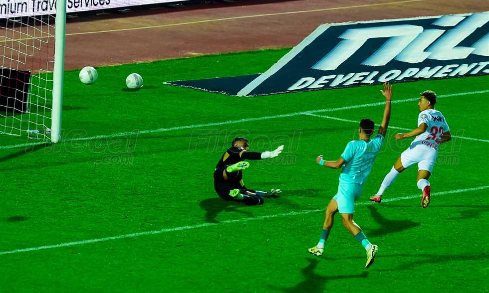 بيزيرا يقود الزمالك للابتعاد بصدارة الدوري المصري بفوز قاتل أمام بيراميدز
