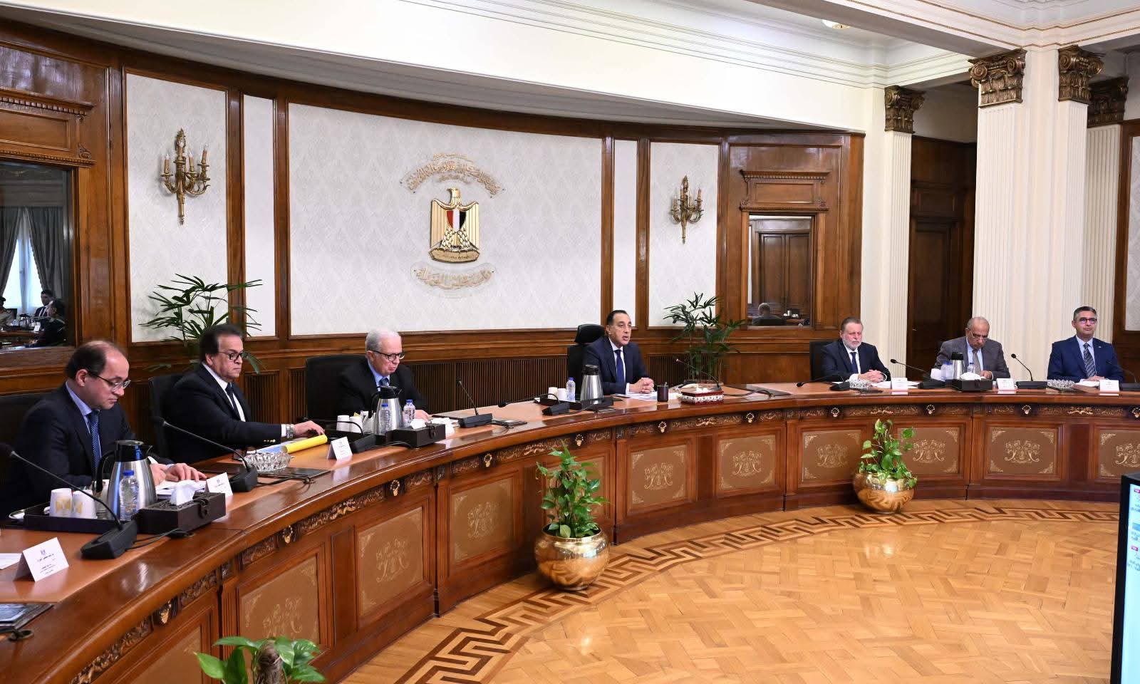 رئيس الوزراء يوجه بالإعلان عن مبادرة تحفيزية للمصانع والمنازل للتحول إلى الطاقة الشمسية | أموال الغد