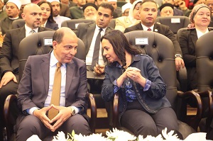 وزيرة التضامن ومحافظ المنيا يشهدان استعراض إنجازات تعزيز المواطنة