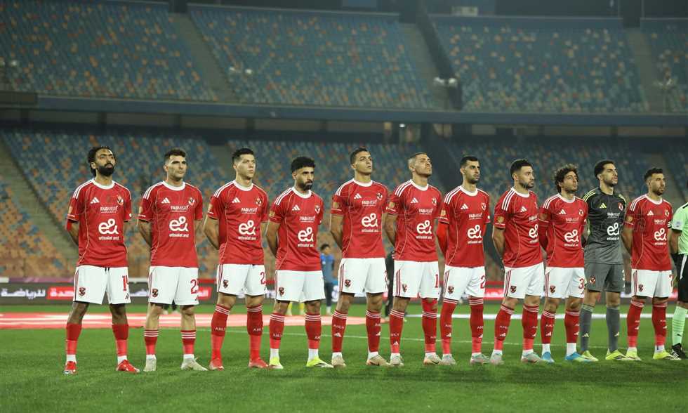 تشكيل الأهلي - طاهر يقود وسط الأهلي وإمام على الدكة.. وكوكا ظهير أيسر أمام بيراميدز