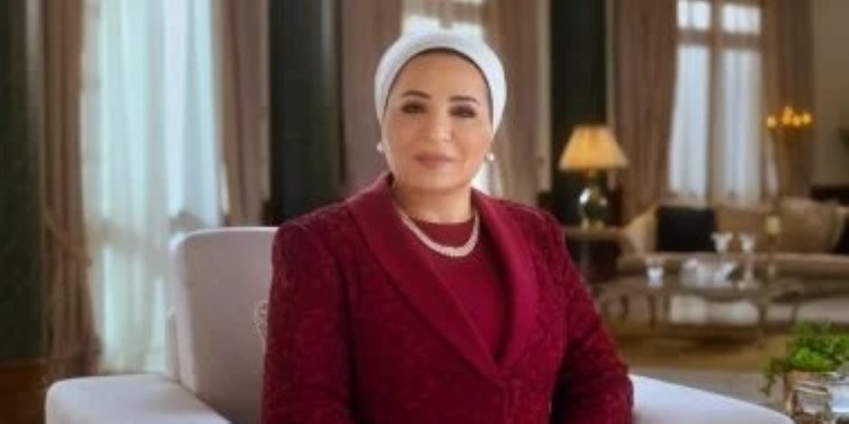 السيدة انتصار السيسي تحتفي بيوم اليتيم: العطاء لهم حياة لنا - صوت الأمة