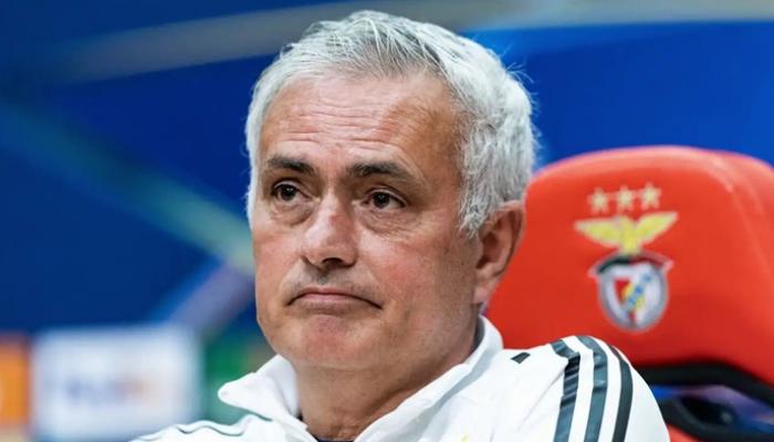 من الدوري الإنجليزي.. بنفيكا يحدد بديل جوزيه مورينيو
