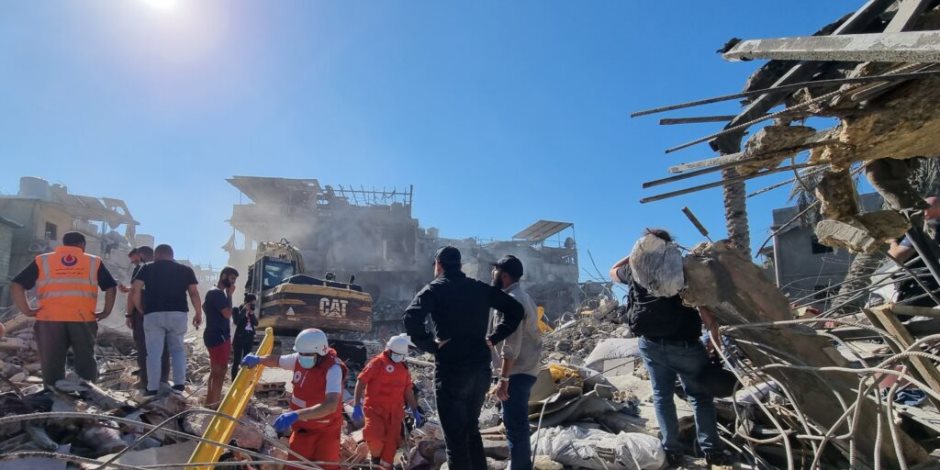 مجزرة إسرائيلية بحق المدنيين في بيروت وتدمير منشآت أممية.. ولبنان يستنفر أمنياً لمواجهة "الانفلات" - صوت الأمة