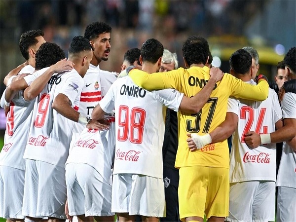 الزمالك يقلب الطاولة ويتقدم على المصري بثنائية في الشوط الأول