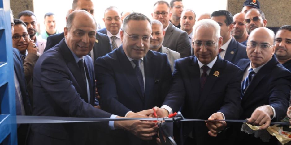 وزير التعليم العالي ومحافظ المنيا يفتتحان مستشفى رعاية الأطفال بجامعة المنيا - صوت الأمة
