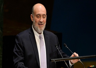 السفير الإسرائيلي بألمانيا مبررا الهجمات على لبنان: النظام الإيراني يحتجز لبنان رهينة