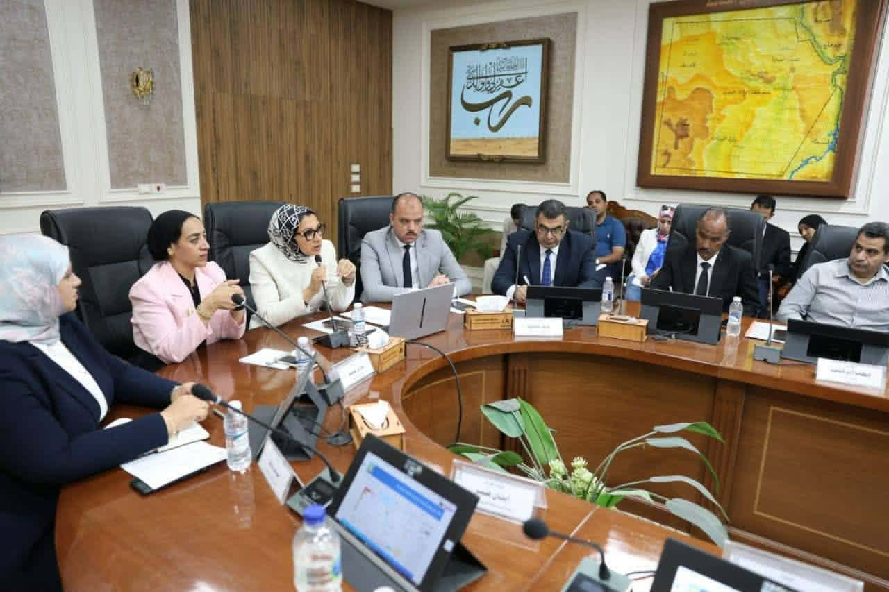 محافظ الوادي الجديد تلتقي نائبة محافظ جنوب سيناء لتنفيذ مشروع التطوير المؤسسي