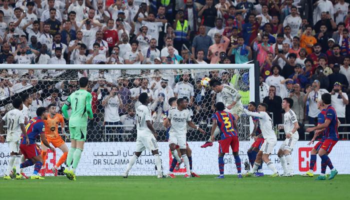 التشكيل المتوقع لكلاسيكو برشلونة وريال مدريد