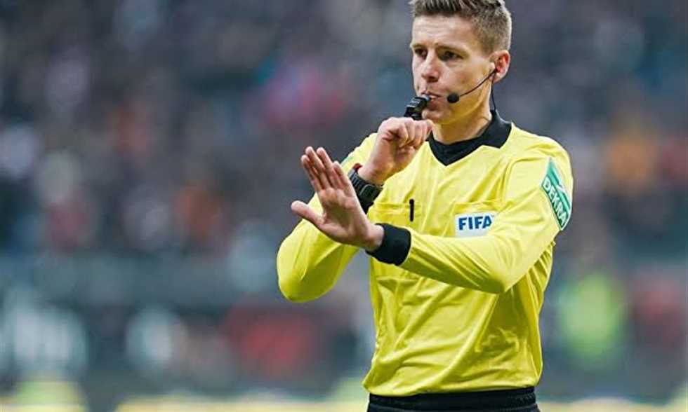 أدار مباراتين لأرسنال.. دانيال سيبرت حكما لنهائي دوري أبطال أوروبا