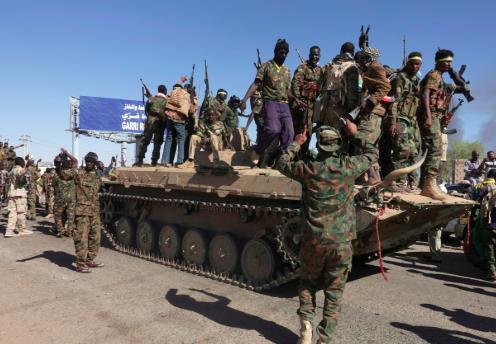 السودان.. الجيش يوسع سيطرته وانشقاقات داخل الدعم السريع