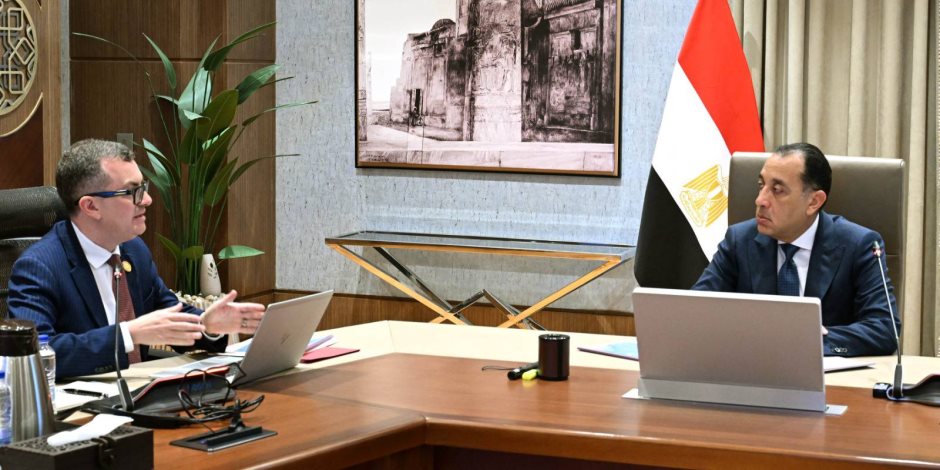 مدبولي يتابع مع وزير التخطيط الموقف التنفيذي لخطة العام المالي 2026/2025 - صوت الأمة