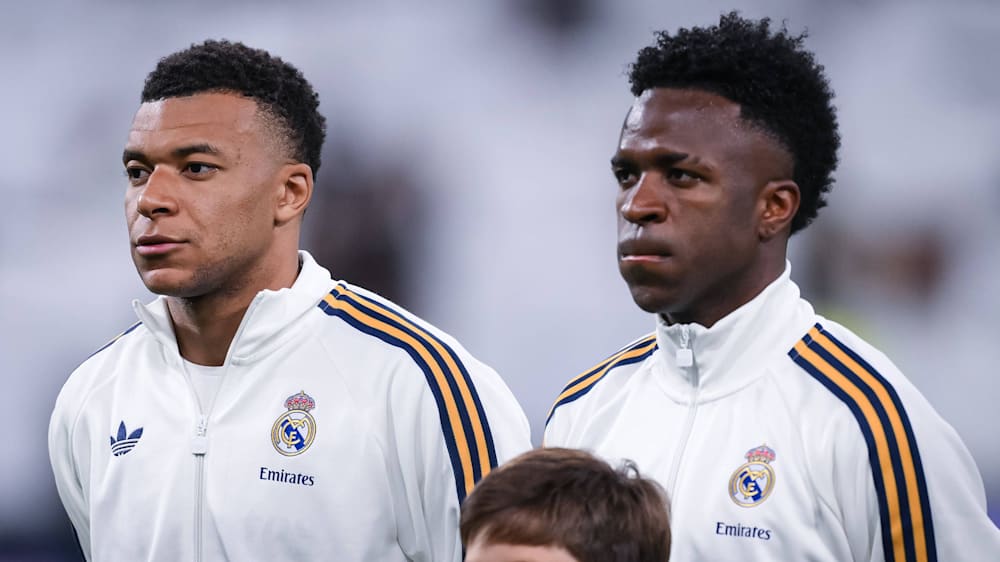 موقف فينيسيوس من عودة مورينيو لريال مدريد