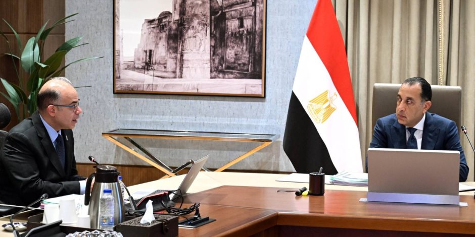 رئيس الوزراء يستعرض مع وزير الاستثمار والتجارة الخارجية عددا من ملفات العمل - صوت الأمة