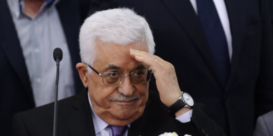 حركة فتح تنتخب بالإجماع الرئيس الفلسطيني أبو مازن رئيسا للحركة - صوت الأمة