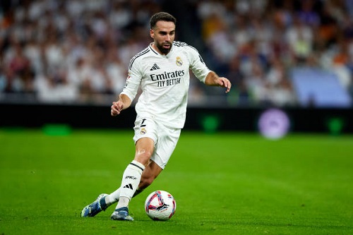 تقارير: ريال مدريد يستقر على رحيل كارفخال بنهاية الموسم