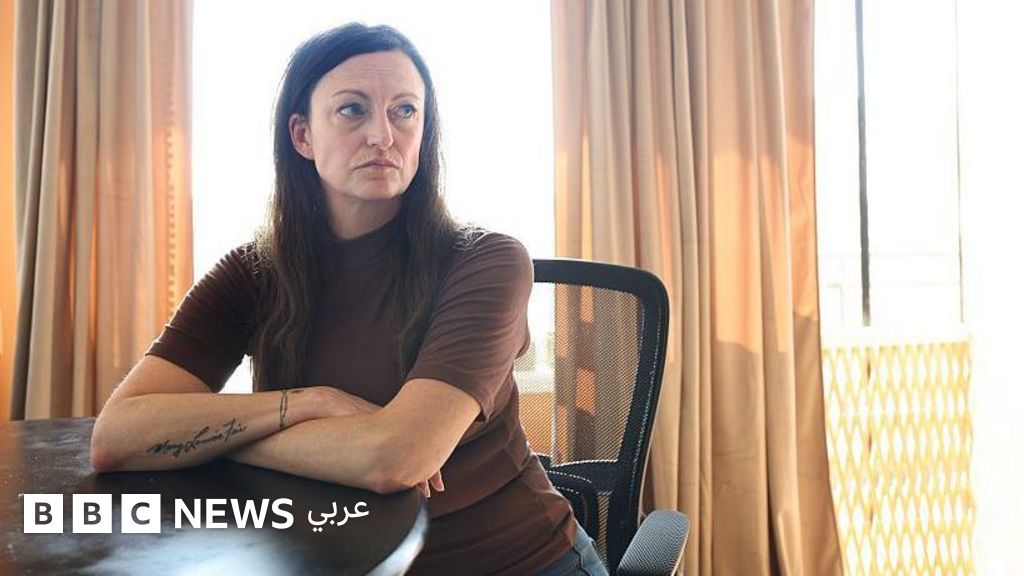 ما هو "الموت الآمن"؟ مريضة نفسياً تطلب المساعدة على الموت في كندا - BBC News عربي