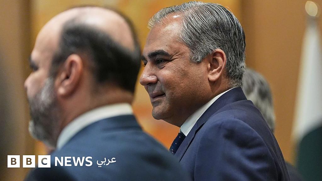 وزير الداخلية الباكستاني يزور طهران مجدداً وسط ترقب مصير المفاوضات الأمريكية الإيرانية - BBC News عربي