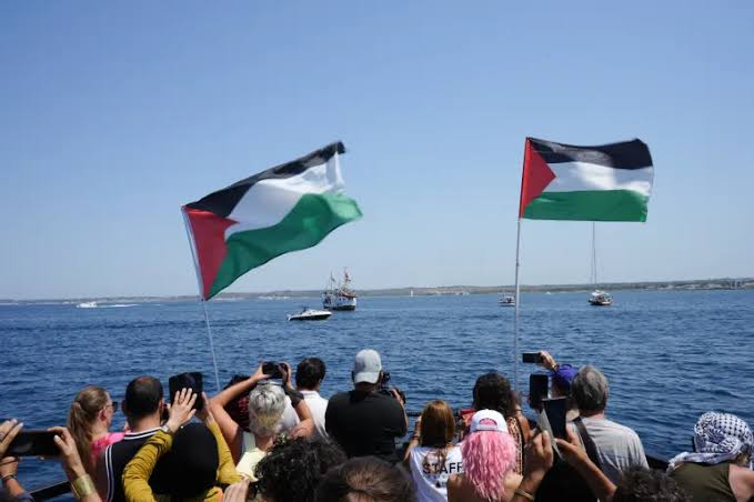 المغرب.. وقفة تضامنية مع أسطول الصمود العالمي في الدار البيضاء