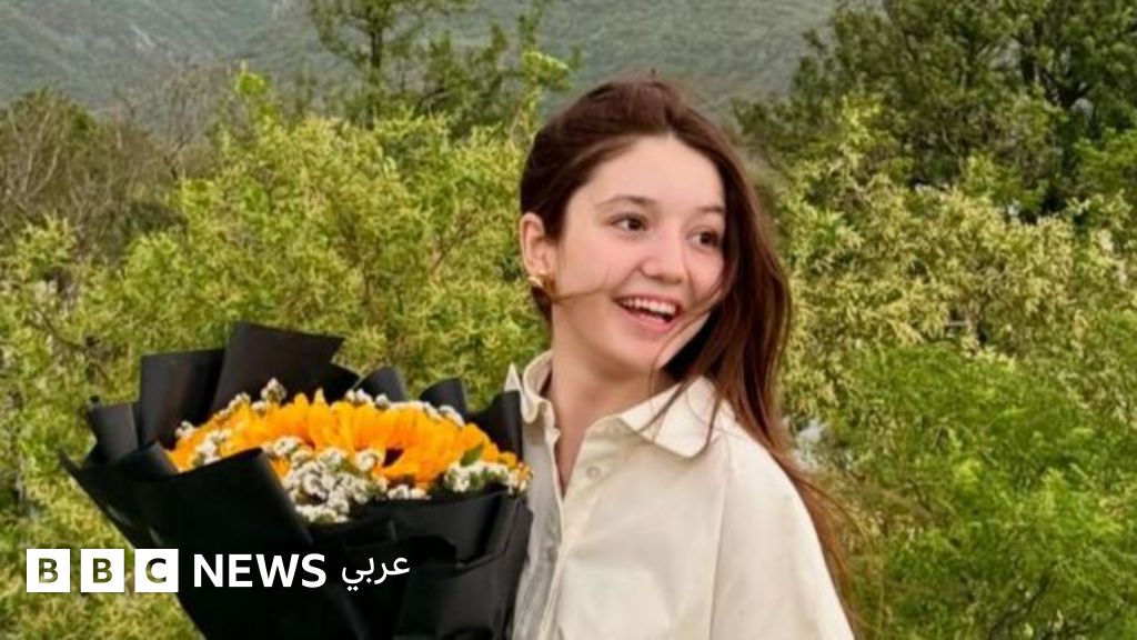 باكستان: الإعدام لرجل قتل نجمة تيك توك رفضت تقرّبه منها - BBC News عربي