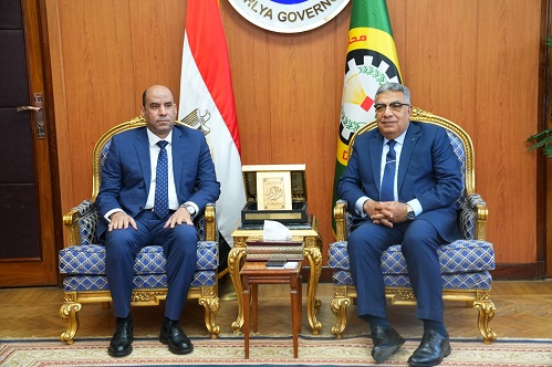 محافظ الدقهلية خلال استقباله وزير العمل: نحرص على دعم العمالة غير المنتظمة