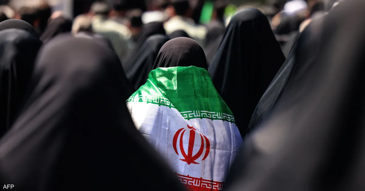 "بقالة بالتقسيط".. كيف تحول الإيرانيين لشراء الطعام بالدين؟