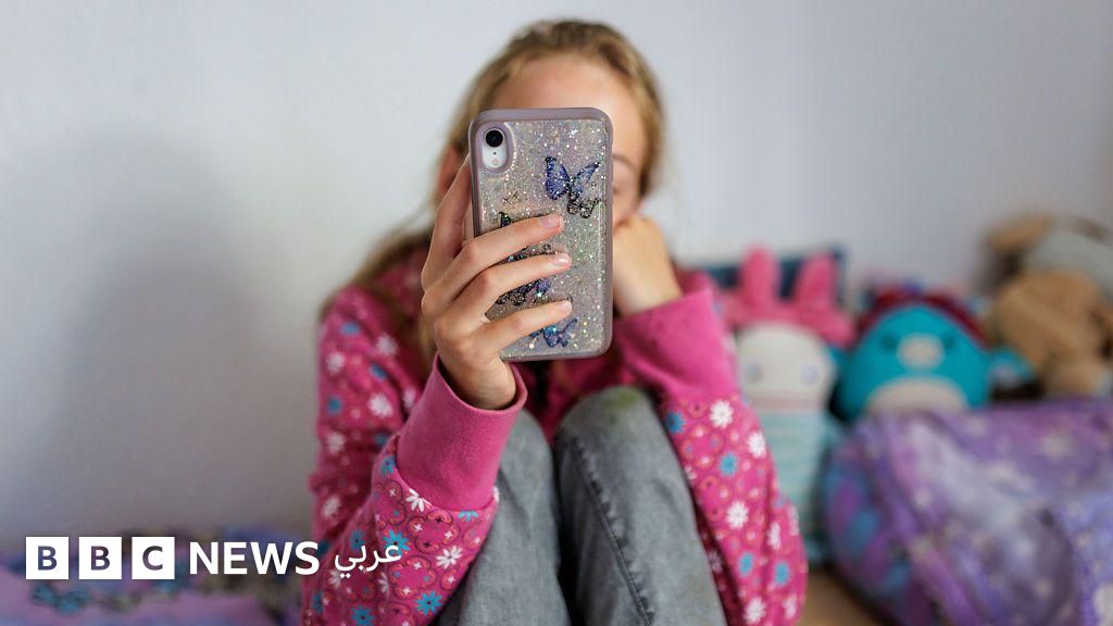 هيئة تنظيم الاتصالات البريطانية: منصتا تيك توك ويوتيوب "غير آمنتين بما يكفي" للأطفال - BBC News عربي