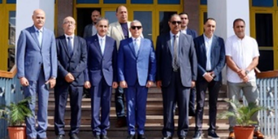 استقالة جماعية للجنة الإسماعيلي بعد اجتماع مع وزير الرياضة ورفض التفريط في الرخصة - صوت الأمة