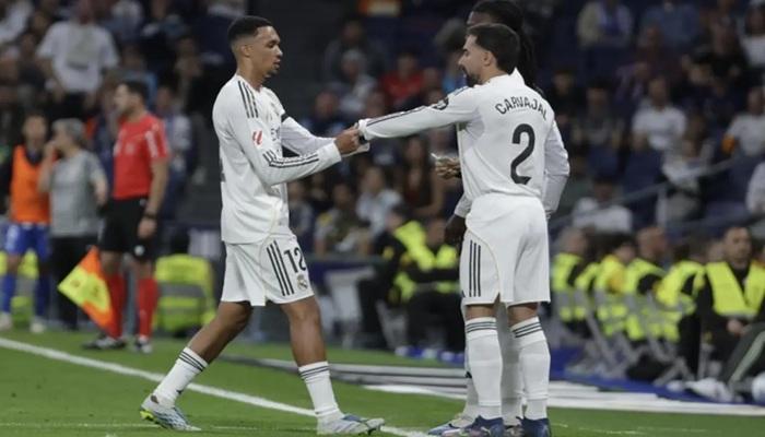 الظهير الأيمن.. مشكلة ريال مدريد التي فضحتها قوائم كأس العالم