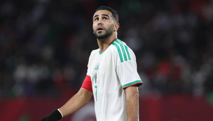 رياض محرز &laquo;المحمي&raquo; يُثير الجدل في الجزائر