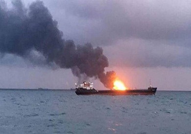 هيئة بحرية: ناقلة أبلغت عن انفجار في جانبها قبالة سواحل عمان