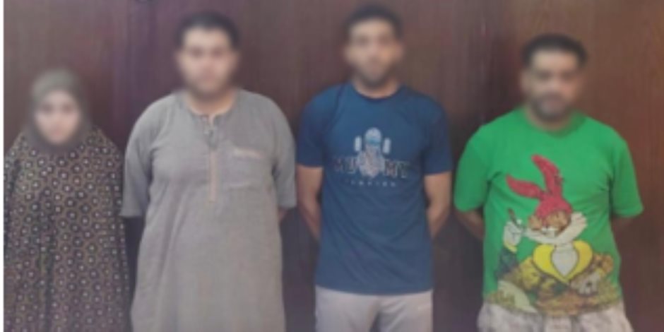 ضبط تشكيل عصابى بالقاهرة تخصص نشاطه الإجرامى فى سرقة كروت الفيزا من المواطنين بأسلوب "النشل" - صوت الأمة