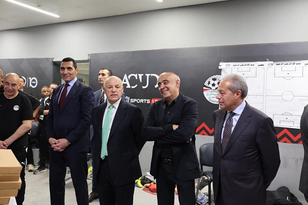 وزير الرياضة وأبو ريدة يدعمان المنتخب الوطني بعد ودية روسيا