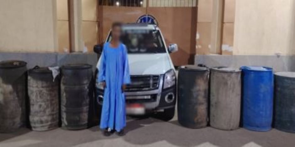 ضبط ألف لتر سولار محملة على سيارة لبيعها بالسوق السوداء فى أسوان - صوت الأمة