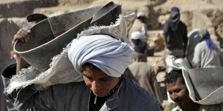 فى 5 معلومات مهمة .. تعرف علي منحة العمالة غير المنتظمة 2026 والفئات المستحقة وأماكن الصرف - صوت الأمة