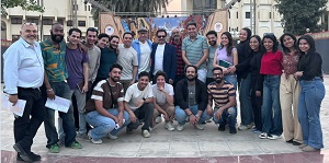 رئيس المهرجان القومي للمسرح المصري يتابع استعدادات عرض فتاة المترو