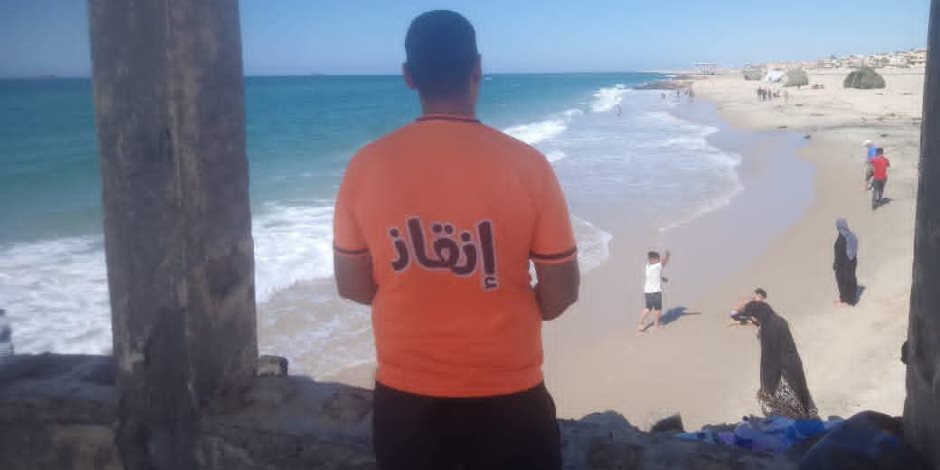 فرق الإنقاذ بمديرية الشباب والرياضة تواصل تأمين شواطئ العريش لحماية المواطنين.. اعرف التفاصيل (صور) - صوت الأمة