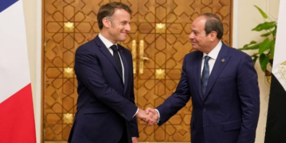 الرئيس السيسي وماكرون يؤكدان تعزيز الشراكة الاستراتيجية والتنسيق حول قضايا المنطقة - صوت الأمة