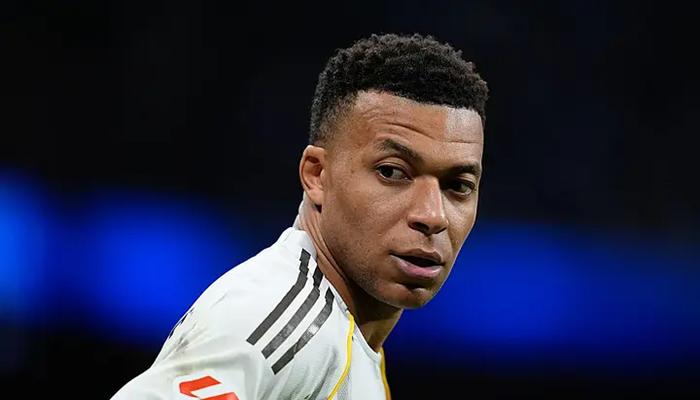 هل يشارك في الكلاسيكو؟.. مبابي يعود إلى تدريبات ريال مدريد