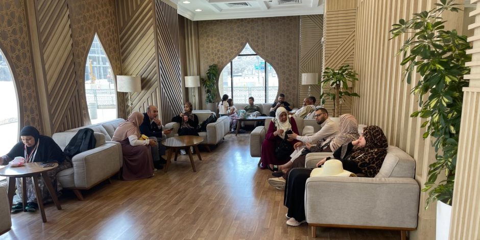 رئيس الجهاز التنفيذي للجنة الوزارية للحج: بدأنا نقل الحجاج إلى مكة المكرمة وسط إشادة واسعة بالخدمات والتنظيم (صور) - صوت الأمة