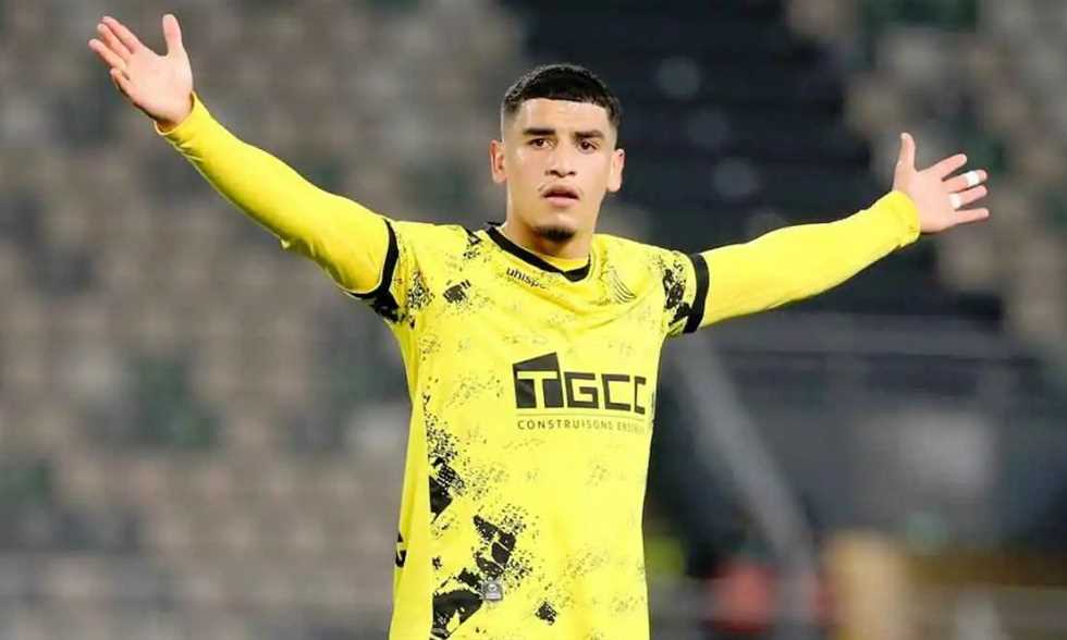 المغرب الفاسي يوضح حقيقة إيقاف بنجديدة بسبب المنشطات
