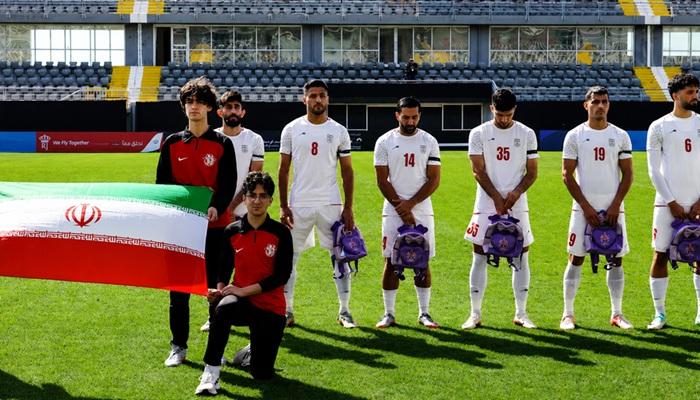 بسبب &laquo;عاشوراء&raquo;.. منتخب إيران يطلب ارتداء شارات سوداء ضد مصر