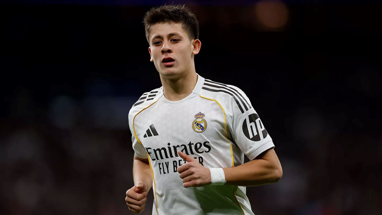 تشيلسي يراقب أردا جولر.. وريال مدريد يحدد سعر التخلي عنه