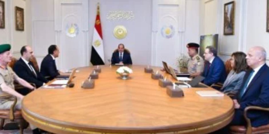 تفاصيل اجتماع الرئيس بمدبولى ووزير الدفاع ورؤساء الرقابة الإدارية والتنظيم والإدارة والأكاديمية العسكرية والوطنية للتدريب - صوت الأمة