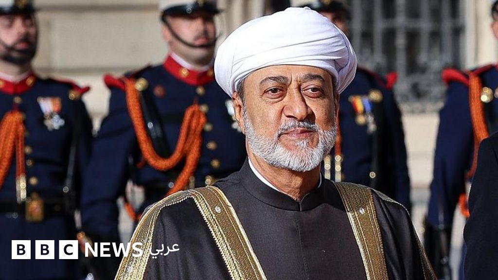 عُمان تشدد العقوبات على المس بالسلطان ونشر الشائعات عبر الإنترنت - BBC News عربي