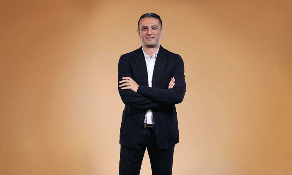 بعد الرعاية التاريخية.. هيثم عبد العظيم يكشف لـ في الجول رؤية أورا لدعم الكرة المصرية