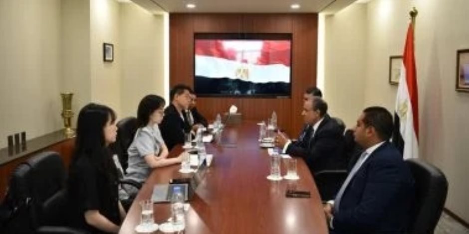 وزير الخارجية يلتقى ممثلى كبرى الصحف ووكالات الأنباء الكورية - صوت الأمة