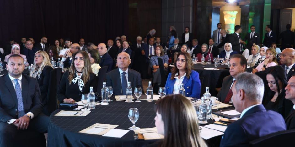 وزيرة التنمية المحلية والبيئة تشهد المؤتمر السنوي لمرور 10 سنوات على تأسيس مستشفى الأورمان - صوت الأمة