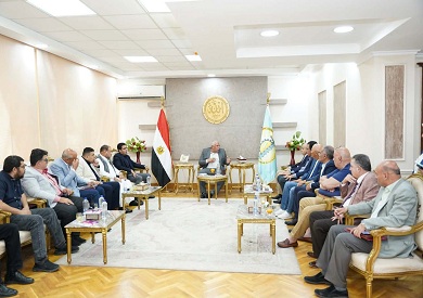محافظ مطروح: التعاون مع المجتمع المدني لإنشاء أول مركز لعلاج الأورام بالمجان